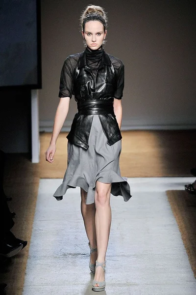 Look 15